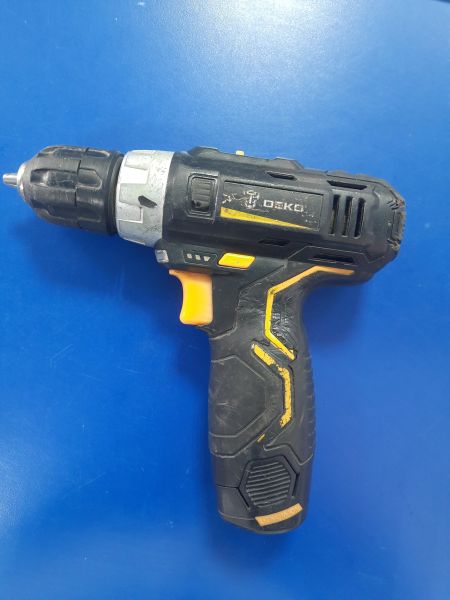 Купить DEKO GCD12DU3 с СЗУ в Саянск за 1200 руб.