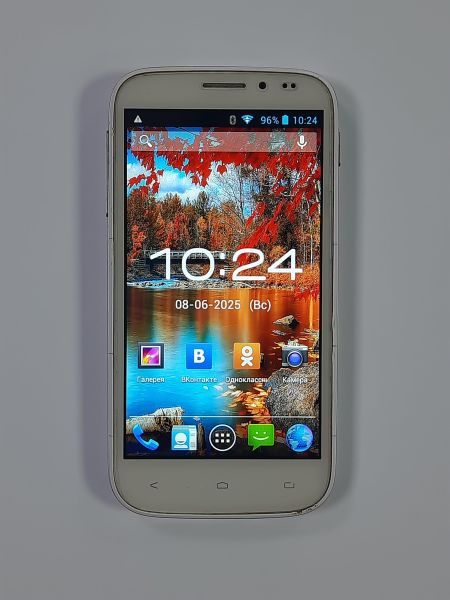 Купить Fly IQ4404 Spark Duos в Саянск за 700 руб.
