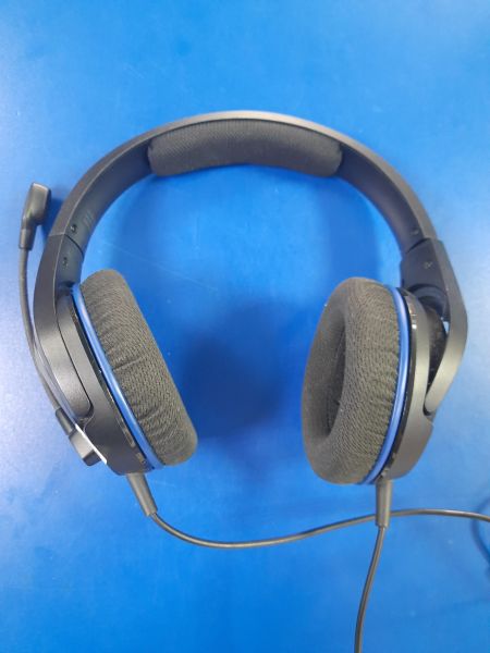 Купить HyperX Cloud Stinger Core (HX-HSCSC-BK) в Саянск за 850 руб.