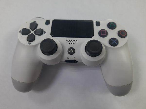 Купить Sony PlayStation DualShock 4 v2 (CUH-ZCT2E) в Саянск за 1250 руб.