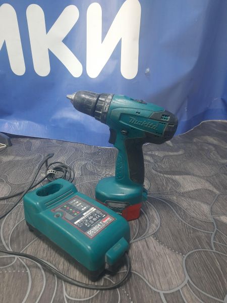 Купить Makita 6281D с СЗУ в Саянск за 2000 руб.