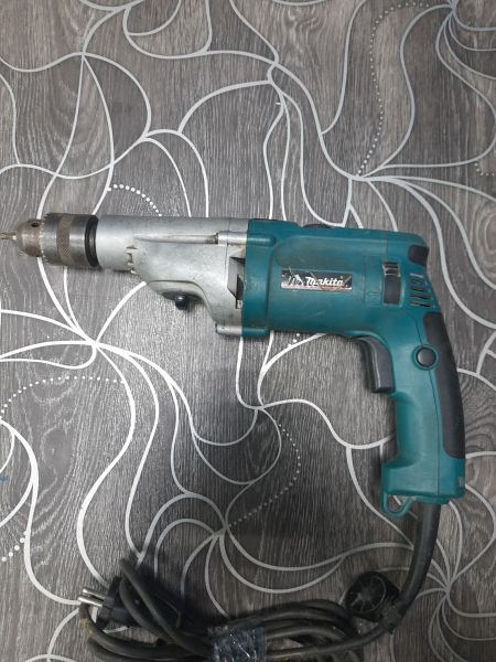 Купить Makita HP2070 в Саянск за 6300 руб.