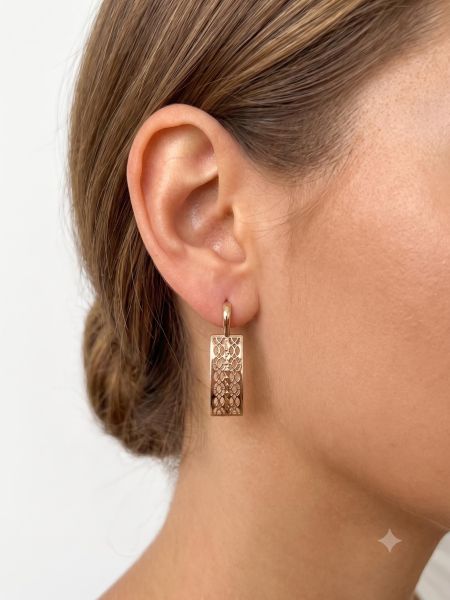 золотые серьги Серьги золото 585 3,26g, вес изделия 3.26g в Иркутск