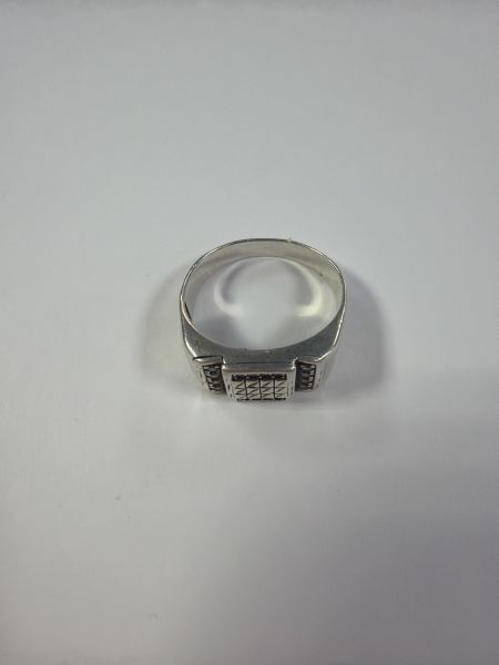серебряное кольцо Кольцо серебро 925 3,61g, вес изделия 3.77g, размер 17.5 в Саянск