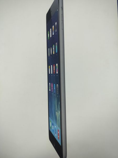 планшет Apple iPad Air 1 2013 64GB (A1474 MD787) (без SIM) в Зима