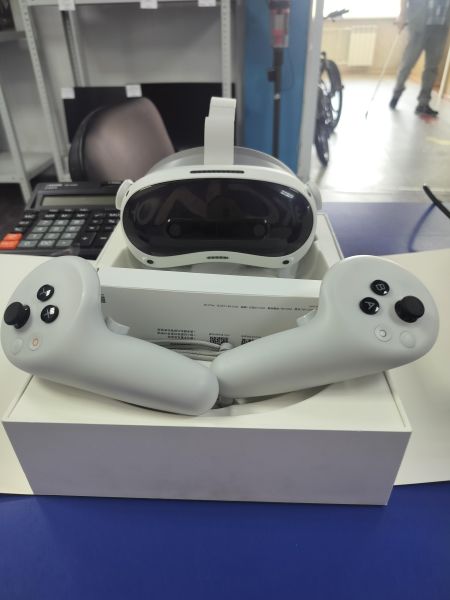 очки и системы vr Pico 4 Ultra (A9210) 256GB в Саянск
