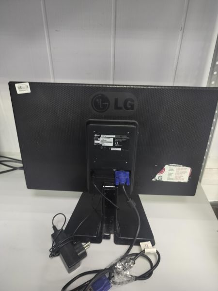 монитор LG Flatron E1942C в Саянск