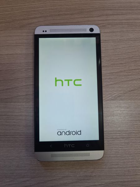 Купить HTC One M7 32GB Duos в Шелехов за 2099 руб.