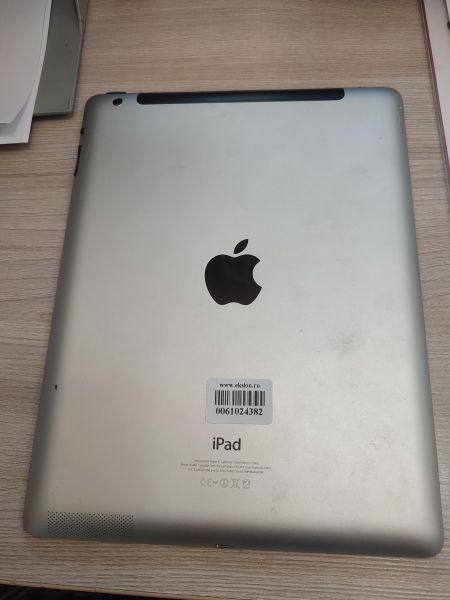 Купить Apple iPad 4 2012 16GB (A1460/1459 MD519-527) (с SIM) в Иркутск за 2299 руб.