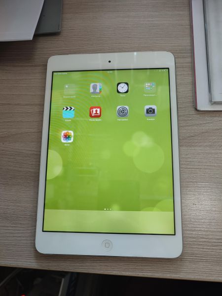 Купить Apple iPad mini 1 2012 32GB (A1455 MD540-545) (c SIM) в Иркутск за 1699 руб.