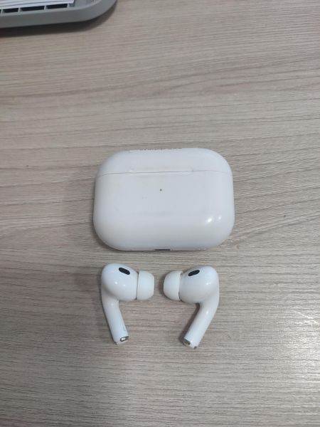 Купить Реплика Apple AirPods Pro 2 (A2931, A2698, A2699) в Шелехов за 999 руб.