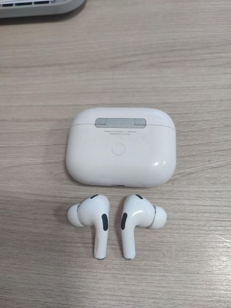 Купить Реплика Apple AirPods Pro 2 (A2931, A2698, A2699) в Шелехов за 999 руб.