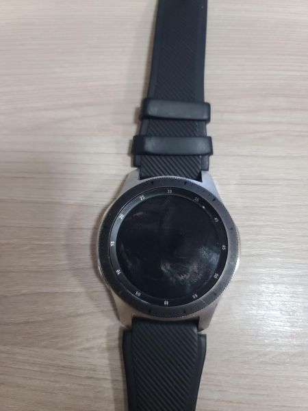 Купить Samsung Galaxy Watch (SM-R800) с СЗУ в Шелехов за 1700 руб.