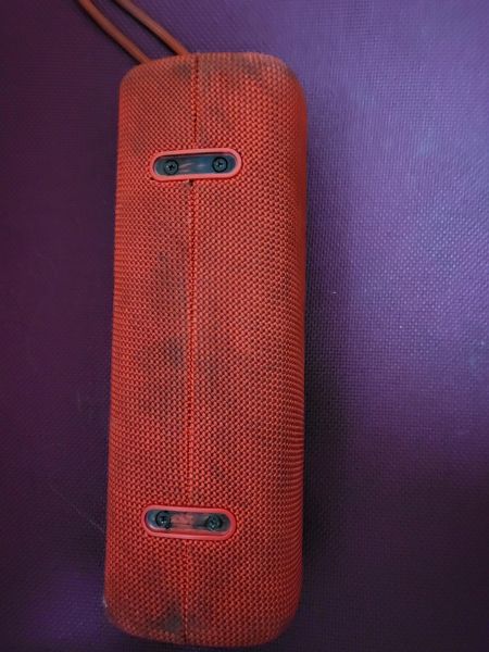 Купить Xiaomi Mi Portable Bluetooth Speaker 16W (QBH4197GL) в Шелехов за 1749 руб.