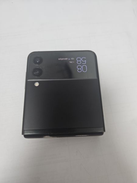Купить Samsung Galaxy Z Flip 3 5G 8/256GB (F711B) в Иркутск за 4700 руб.