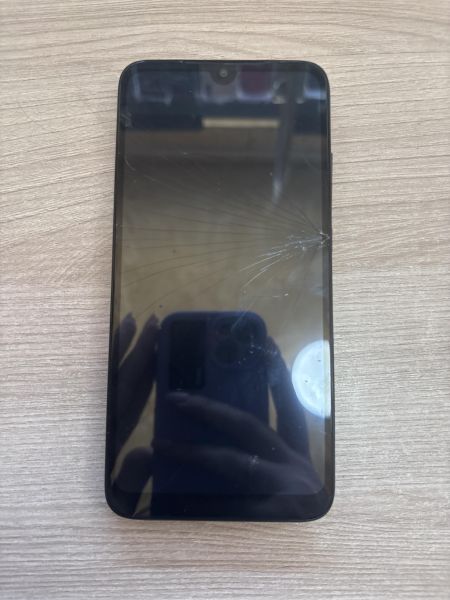 Купить Xiaomi Redmi 7 4/64GB (M1810F6LE) Duos в Шелехов за 1950 руб.