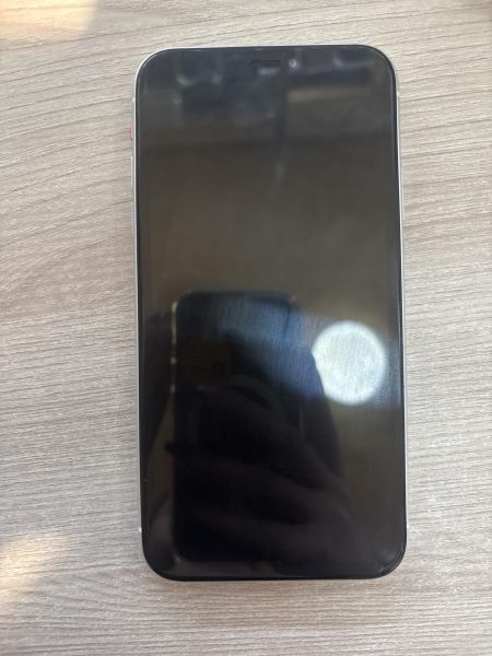 Купить Apple iPhone XR 128GB в Шелехов за 11200 руб.