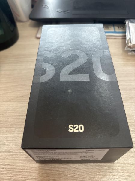 Купить Samsung Galaxy S20 8/128GB (G980F) Duos в Шелехов за 14350 руб.