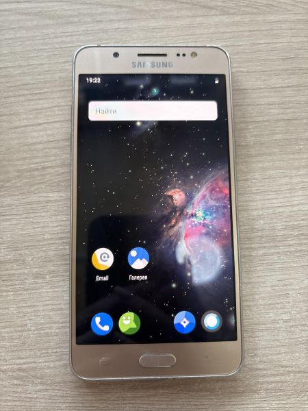 Купить Samsung Galaxy J5 2016 (J510FN) Duos в Шелехов за 1400 руб.