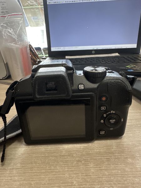 Купить Fujifilm FinePix S9800 (СЗУ не требуется) в Шелехов за 5500 руб.