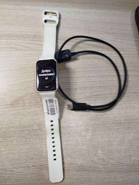 Купить Samsung Galaxy Fit 3 (SM-R390) с СЗУ в Шелехов за 2000 руб.