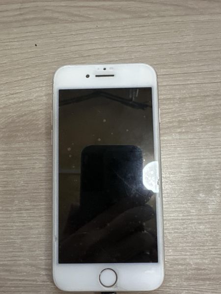 Купить Apple iPhone 8 64GB в Шелехов за 4600 руб.