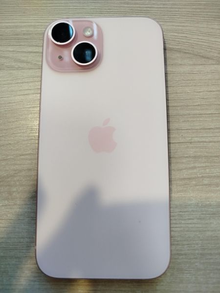 сотовый телефон Apple iPhone 15 128GB в Шелехов