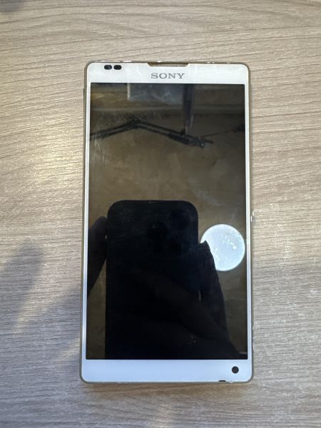 Купить Sony Xperia ZL (C6503/6506) в Шелехов за 1600 руб.
