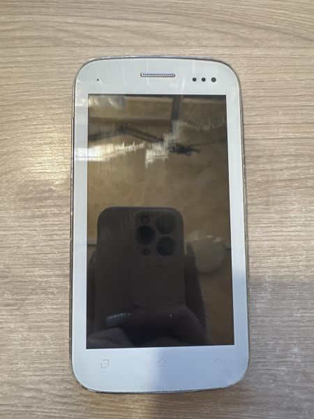 Купить Fly IQ4502 Era Energy 1 Duos в Иркутск за 800 руб.