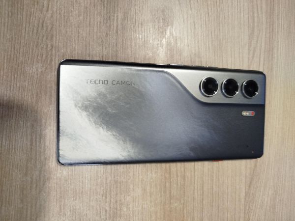 Купить TECNO Camon 40 Pro 5G 8/256GB (CM7) Duos в Шелехов за 15100 руб.