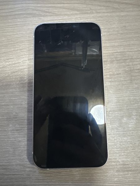 Купить Apple iPhone 12 128GB в Шелехов за 20600 руб.