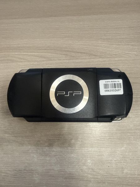 Купить Sony PlayStation Portable (PSP-1004) с СЗУ в Шелехов за 3700 руб.
