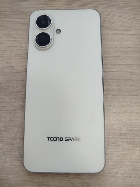 Купить TECNO Spark Go 2 4/128GB (KM4) Duos в Шелехов за 6300 руб.