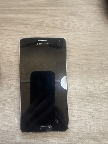 Купить Samsung Galaxy A7 2/16GB (A700FD) Duos в Шелехов за 2200 руб.