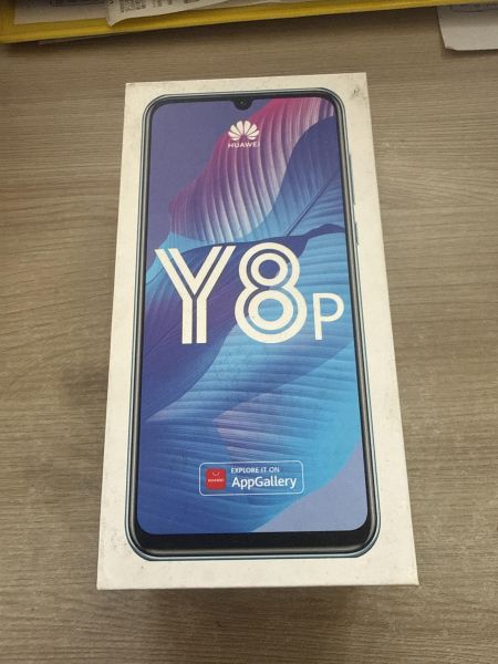 Купить Huawei Y8p 4/128GB (AQM-LX1) Duos в Шелехов за 3200 руб.