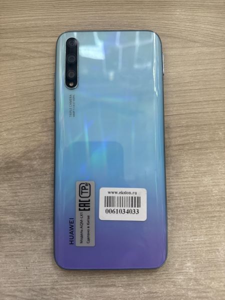 Купить Huawei Y8p 4/128GB (AQM-LX1) Duos в Шелехов за 3200 руб.
