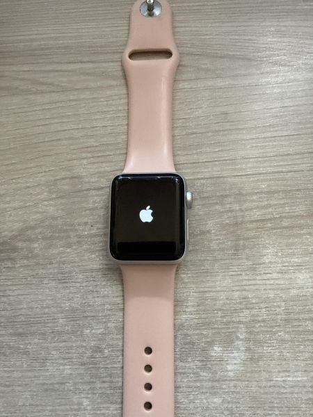 умные часы и браслеты Apple Watch Series 3 38mm (A1858) с СЗУ в Шелехов