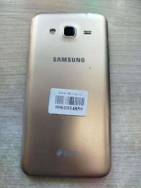 сотовый телефон Samsung Galaxy J3 2016 (J320F) Duos в Шелехов