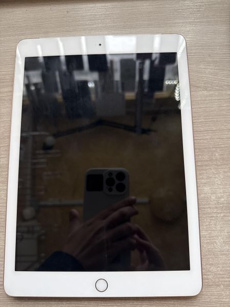планшет Apple iPad 6 2018 128GB (A1954 MR6N2) (с SIM) в Шелехов