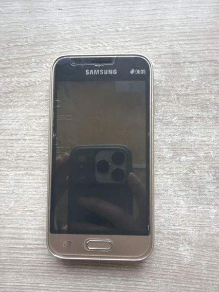 сотовый телефон Samsung Galaxy J1 Mini (J105H) Duos в Шелехов