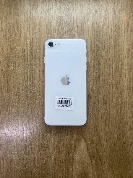 Купить Apple iPhone SE 2nd gen. 2020 128GB в Шелехов за 9999 руб.