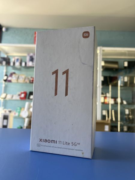 Купить Xiaomi 11 Lite 5G NE 8/256GB (2109119DG) Duos в Шелехов за 8400 руб.