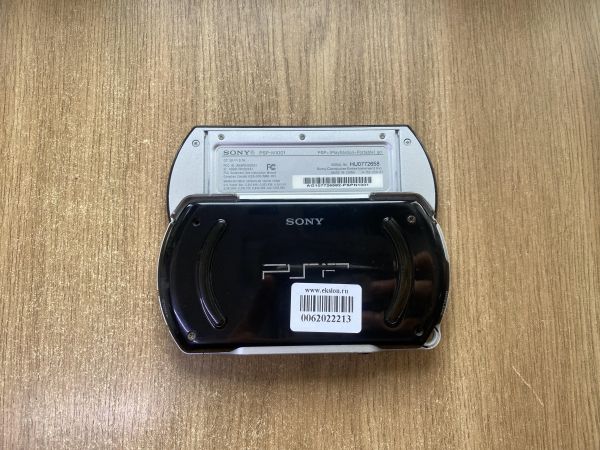 Купить Sony PlayStation Go (PSP-N1008) в Шелехов за 4599 руб.