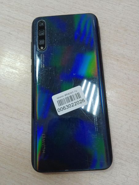 Купить Huawei Y8p 4/128GB (AQM-LX1) Duos в Томск за 4549 руб.
