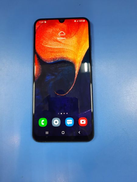 Купить Samsung Galaxy A50 2019 4/64GB (A505FN) Duos в Томск за 4799 руб.