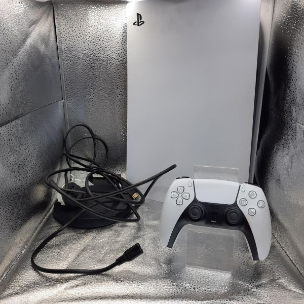 Купить Sony PlayStation 5 825GB (CFI-1008B) в Томск за 34300 руб.