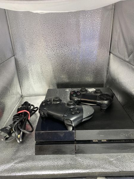 Купить Sony PlayStation 4 500GB (CUH-1108A) в Томск за 13300 руб.