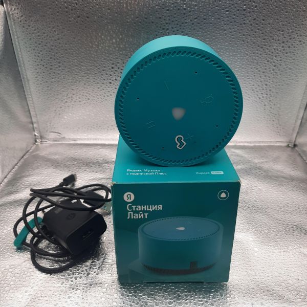 Купить Яндекс Станция Лайт (YNDX-00025) с СЗУ в Томск за 2250 руб.