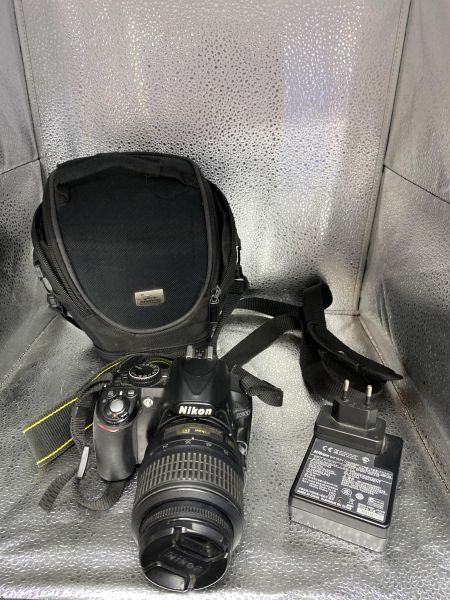 Купить Nikon D3100 kit с СЗУ в Томск за 5600 руб.