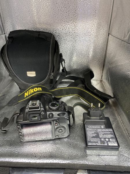 Купить Nikon D3100 kit с СЗУ в Томск за 5600 руб.